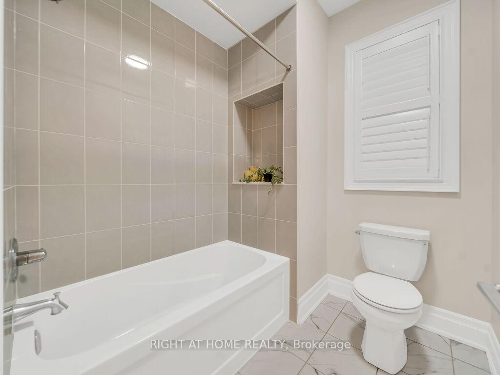 Photo 40 of 12 Hackwood Heights, Brampton, Northwest Brampton — HOMEH