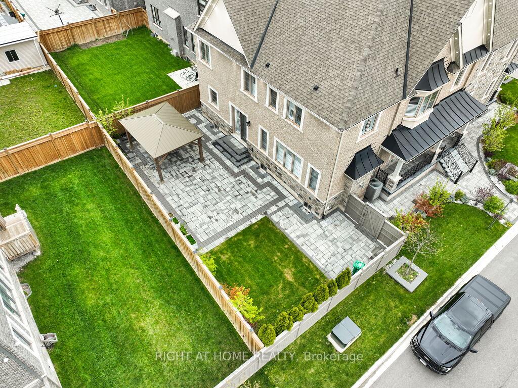 Photo 45 of 12 Hackwood Heights, Brampton, Northwest Brampton — HOMEH