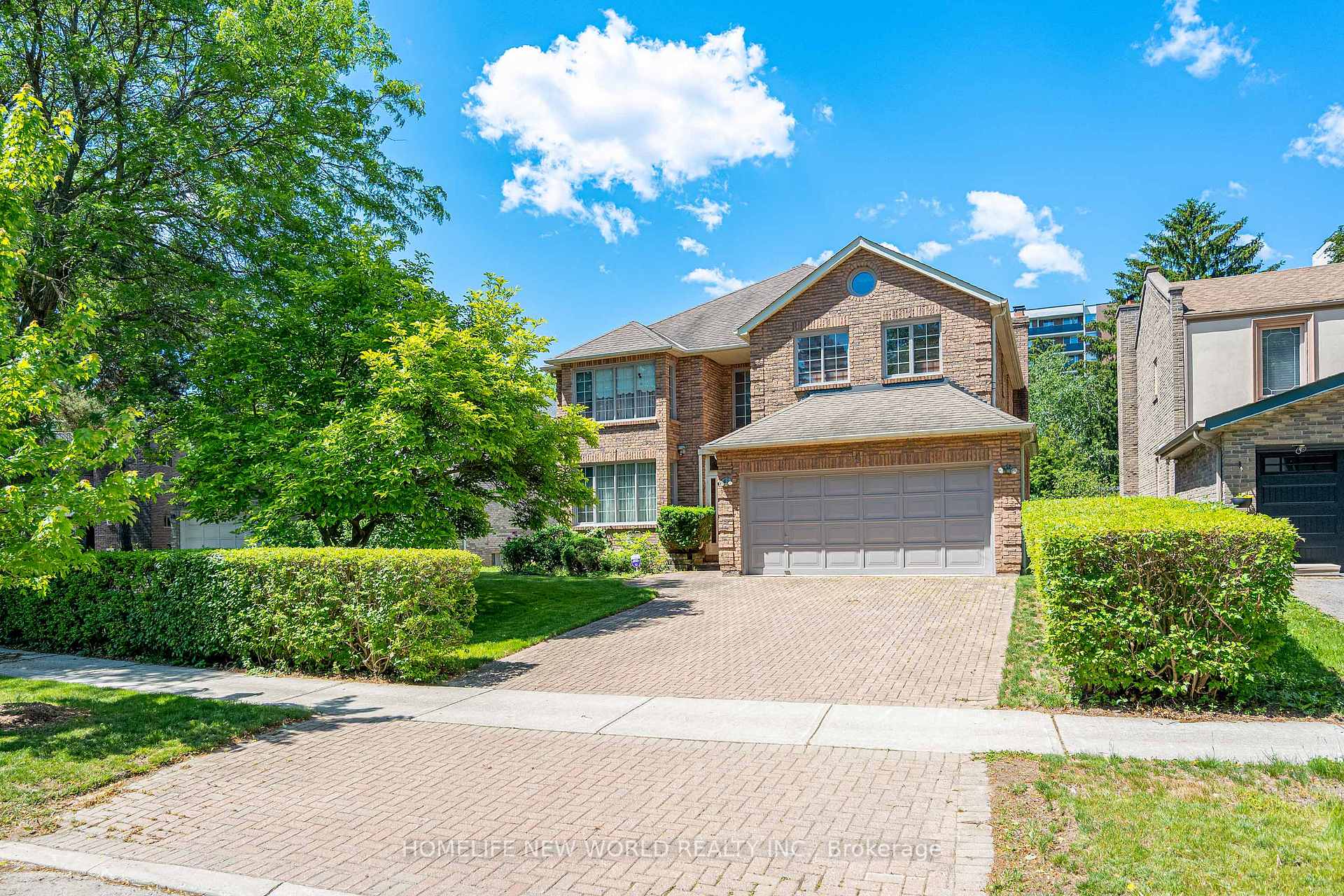 Photo 2 of 4 Tarbert Road, North York, Bayview Woods-Steeles — HOMEH