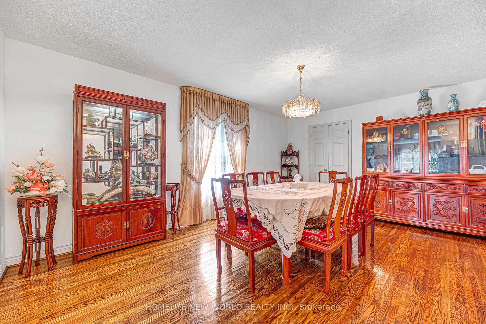 Photo 13 of 4 Tarbert Road, North York, Bayview Woods-Steeles — HOMEH