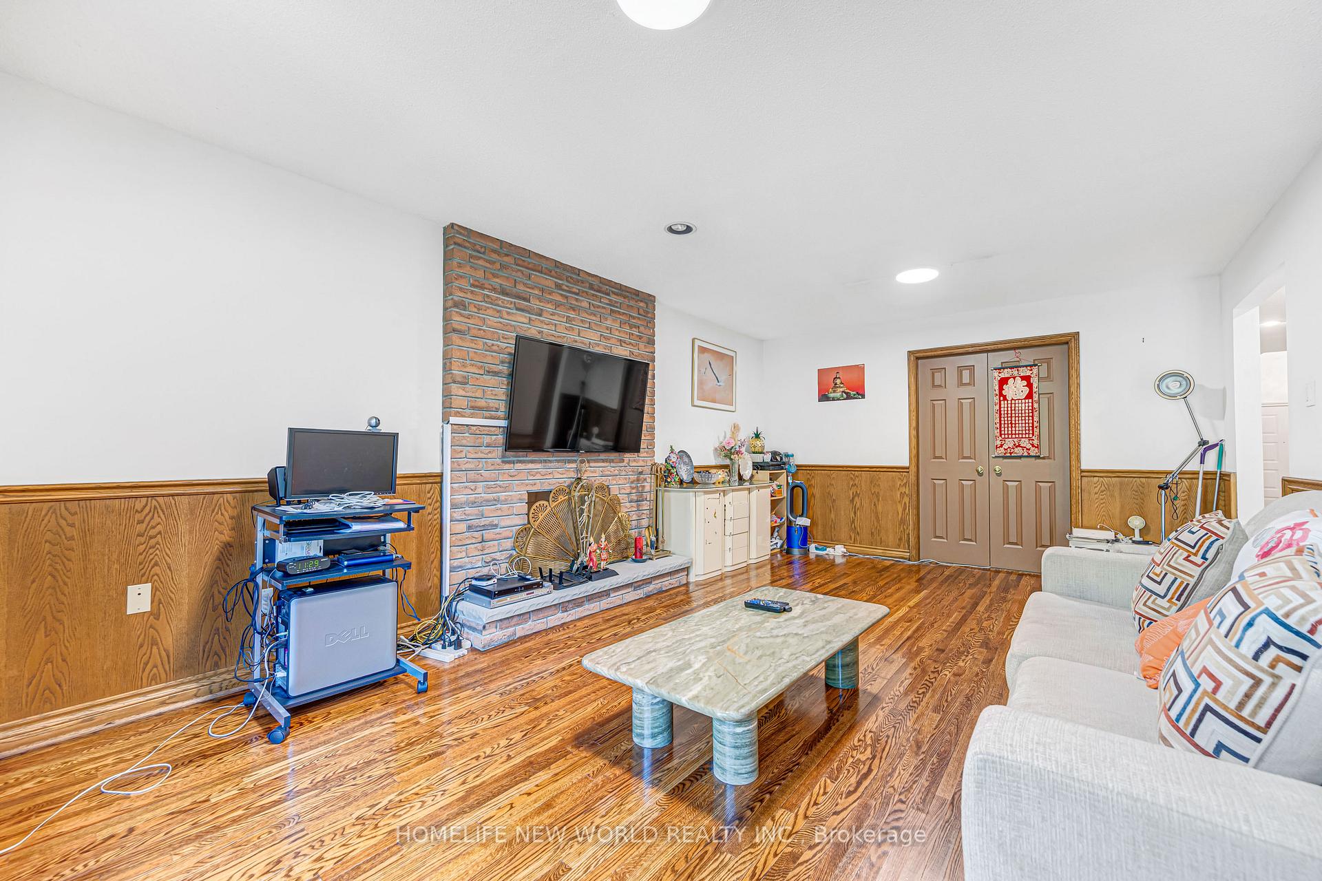 Photo 17 of 4 Tarbert Road, North York, Bayview Woods-Steeles — HOMEH
