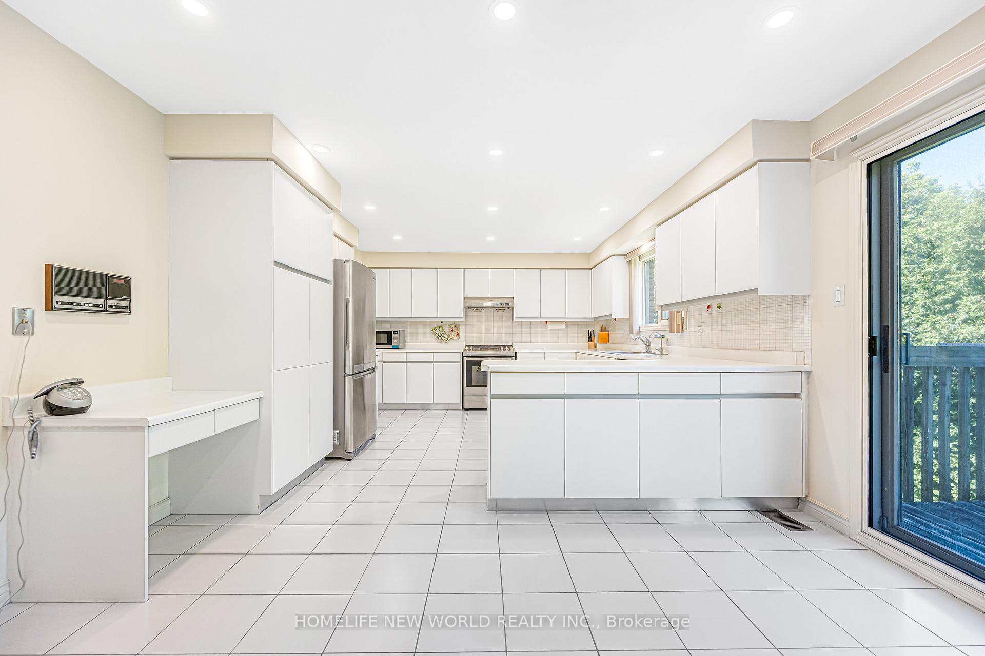 Photo 19 of 4 Tarbert Road, North York, Bayview Woods-Steeles — HOMEH