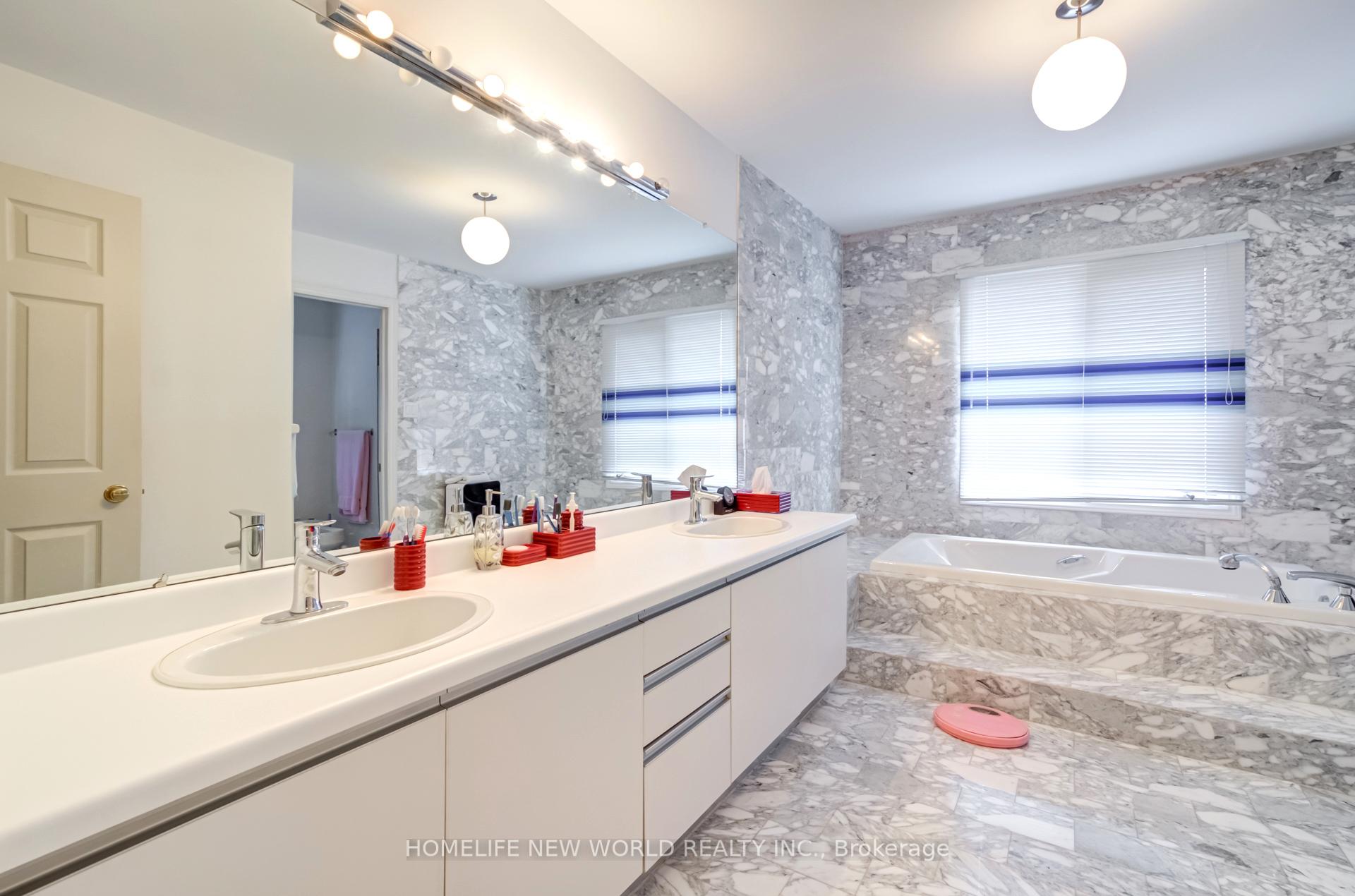 Photo 28 of 4 Tarbert Road, North York, Bayview Woods-Steeles — HOMEH