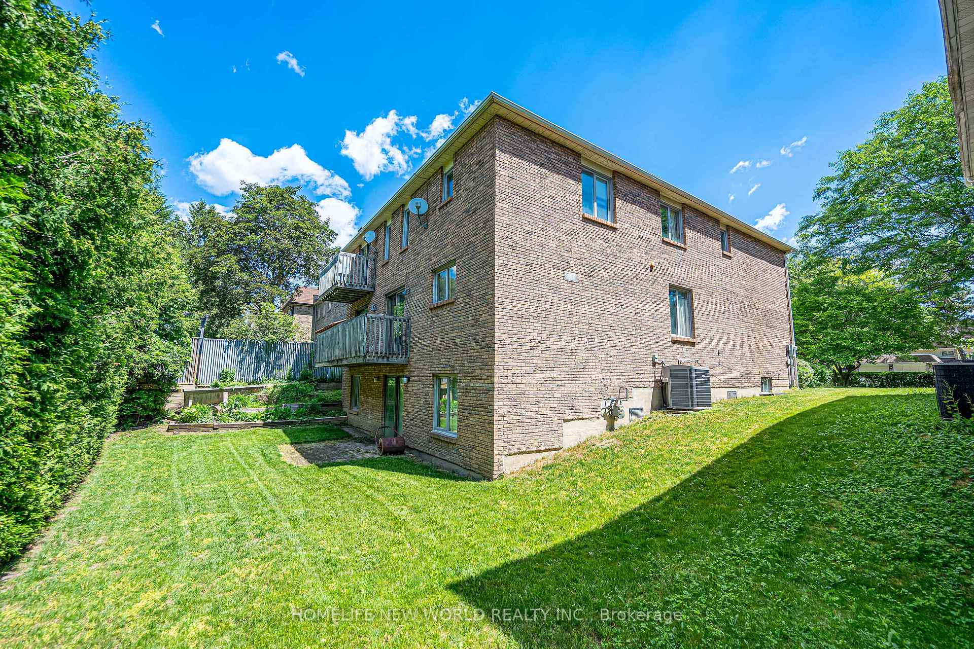 Photo 38 of 4 Tarbert Road, North York, Bayview Woods-Steeles — HOMEH