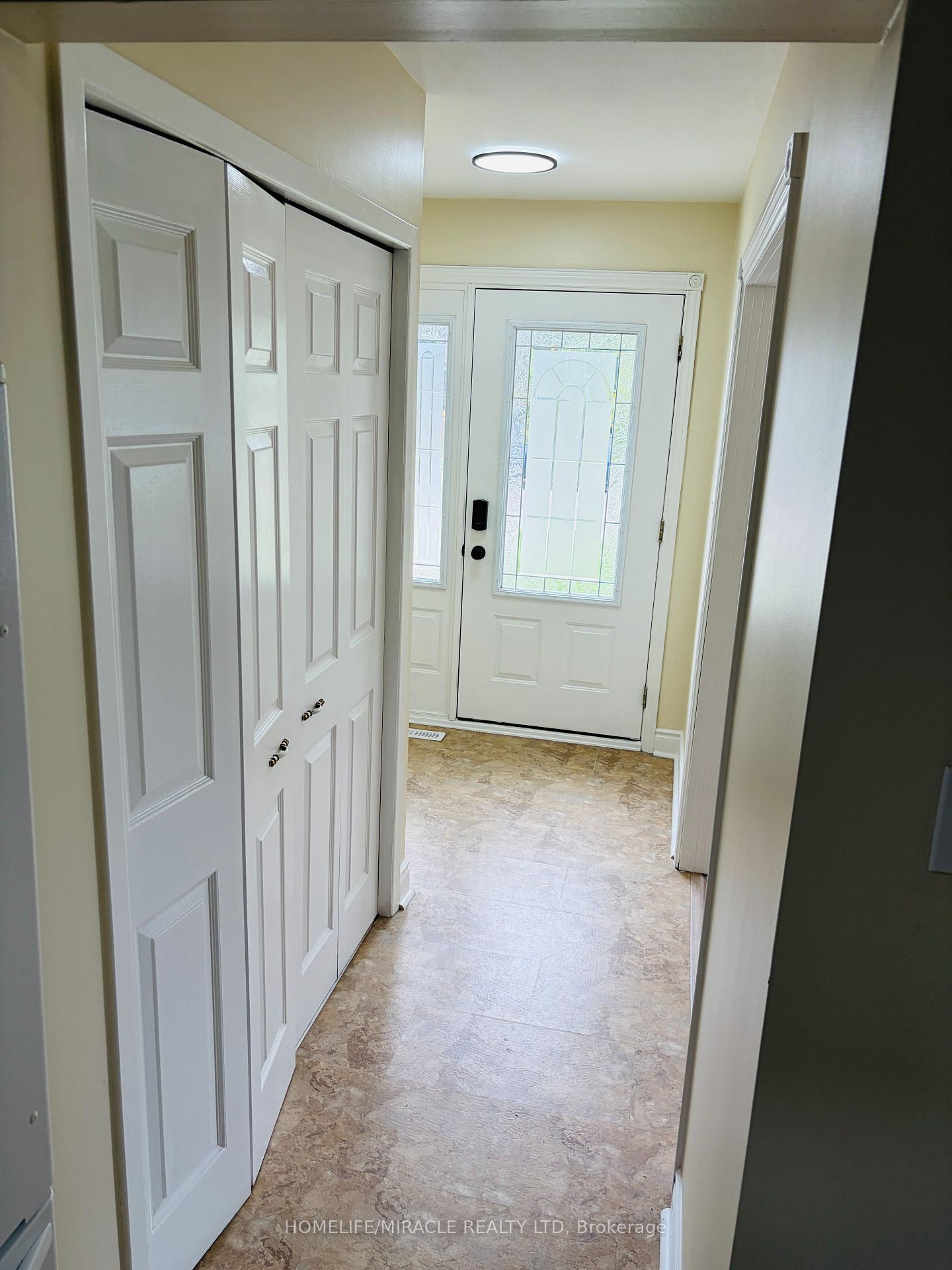 Photo 3 of 1129 Valentine Drive, Cambridge, Lang's Farm — HOMEH