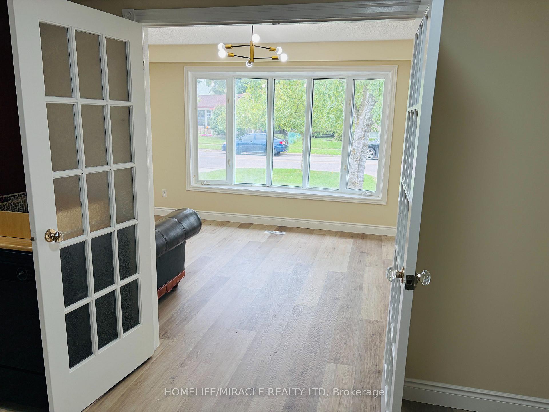 Photo 6 of 1129 Valentine Drive, Cambridge, Lang's Farm — HOMEH