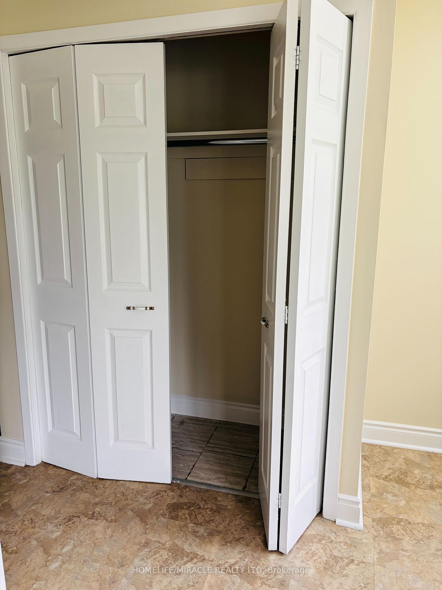 Photo 16 of 1129 Valentine Drive, Cambridge, Lang's Farm — HOMEH