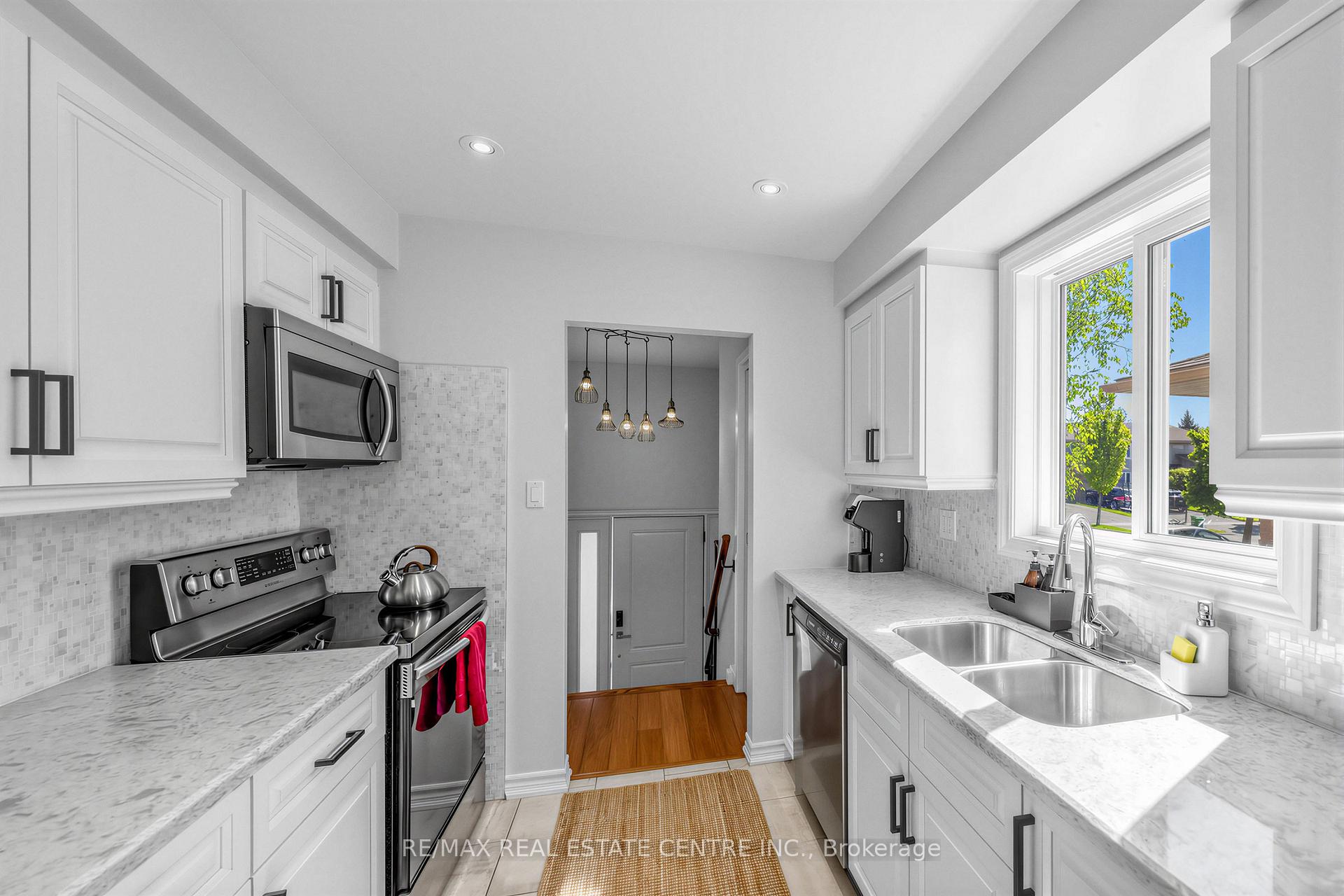 Photo 15 of 6348 Atherly Crescent, Mississauga, Meadowvale — HOMEH