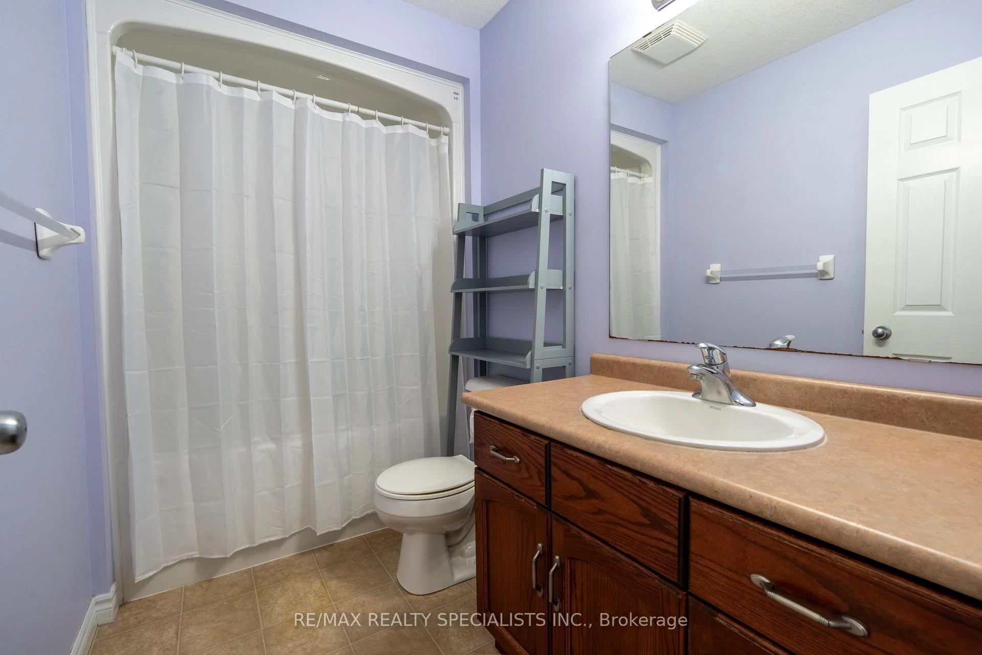 Photo 15 of 466 Bronco Crescent, Waterloo, Lexington — HOMEH