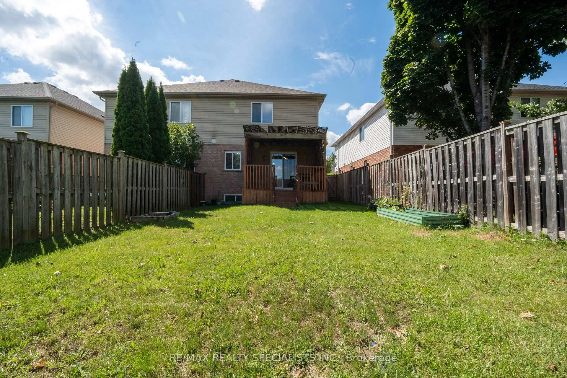 Photo 19 of 466 Bronco Crescent, Waterloo, Lexington — HOMEH