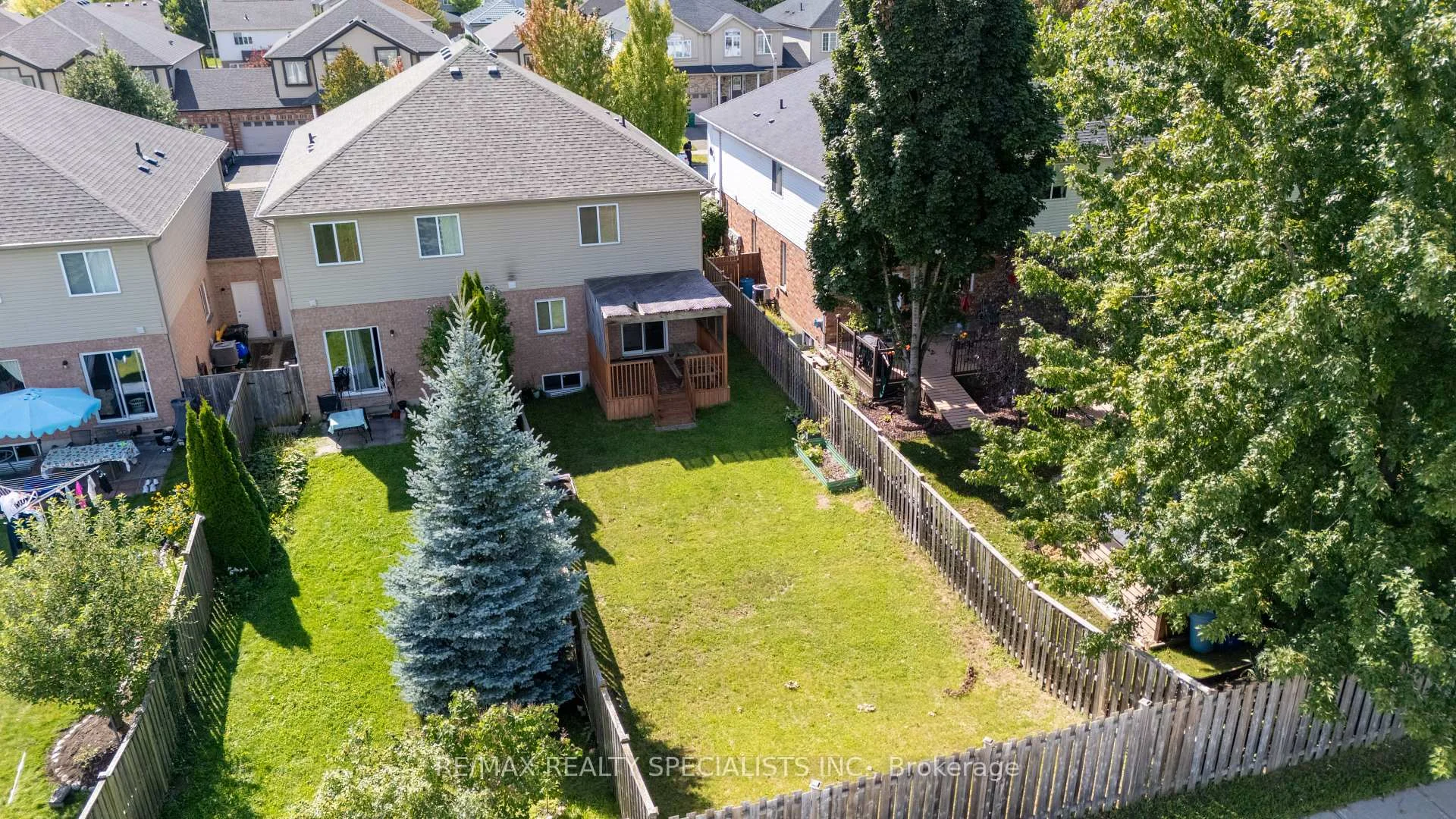 Photo 20 of 466 Bronco Crescent, Waterloo, Lexington — HOMEH