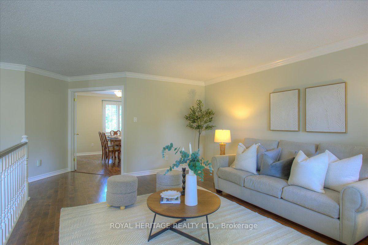 Photo 10 of 5 Governors Drive, Kawartha Lakes, Bobcaygeon — HOMEH