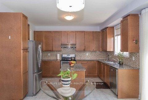 Photo 8 of 29 James Parrott Avenue, Markham, Wismer — HOMEH
