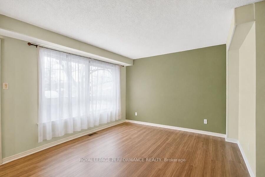 Photo 6 of 3064 Olympic Way, Ottawa, Blossom Park/Leitrim — HOMEH