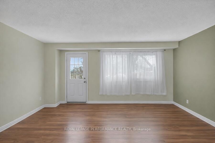 Photo 7 of 3064 Olympic Way, Ottawa, Blossom Park/Leitrim — HOMEH