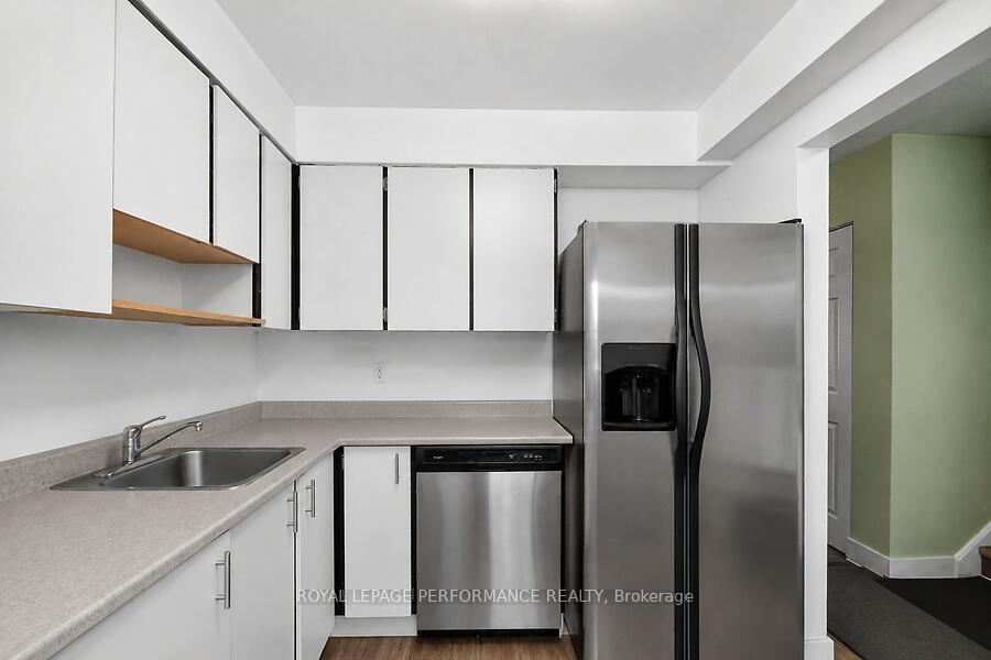 Photo 9 of 3064 Olympic Way, Ottawa, Blossom Park/Leitrim — HOMEH