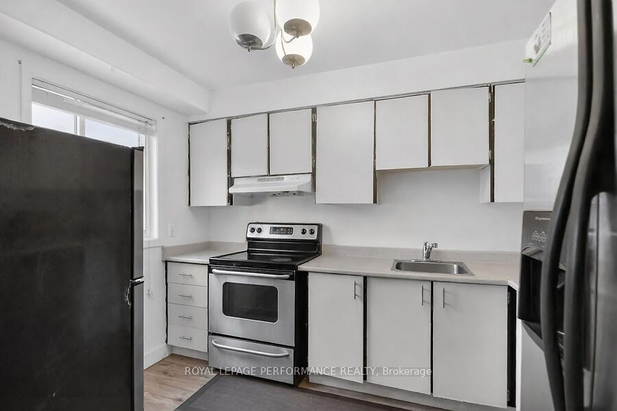 Photo 12 of 3064 Olympic Way, Ottawa, Blossom Park/Leitrim — HOMEH