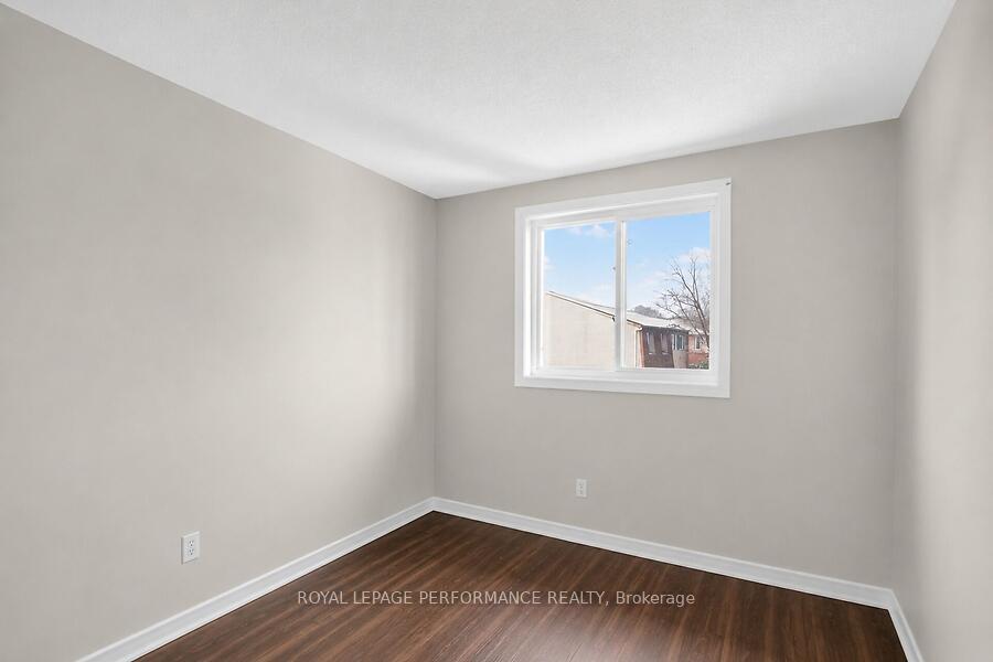 Photo 15 of 3064 Olympic Way, Ottawa, Blossom Park/Leitrim — HOMEH