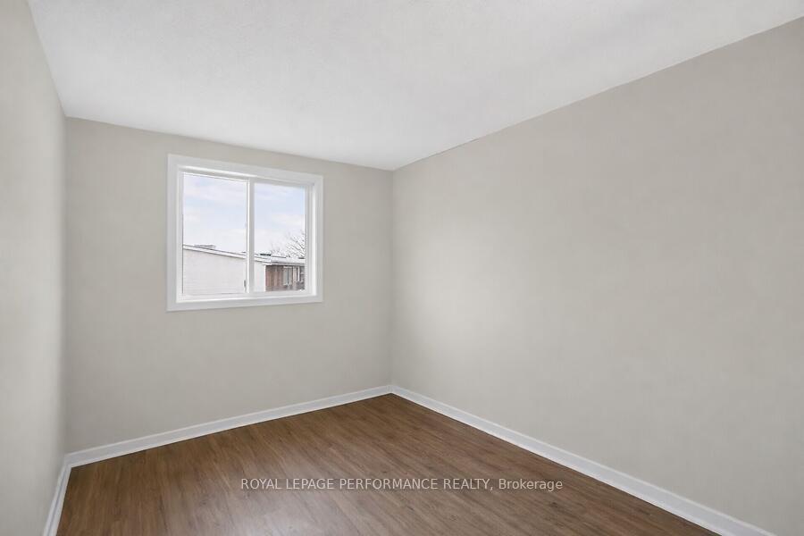Photo 16 of 3064 Olympic Way, Ottawa, Blossom Park/Leitrim — HOMEH
