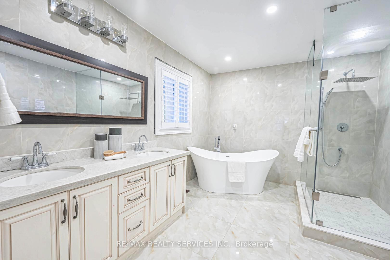Photo 18 of 247 Sand Road, East Gwillimbury, Holland Landing — HOMEH