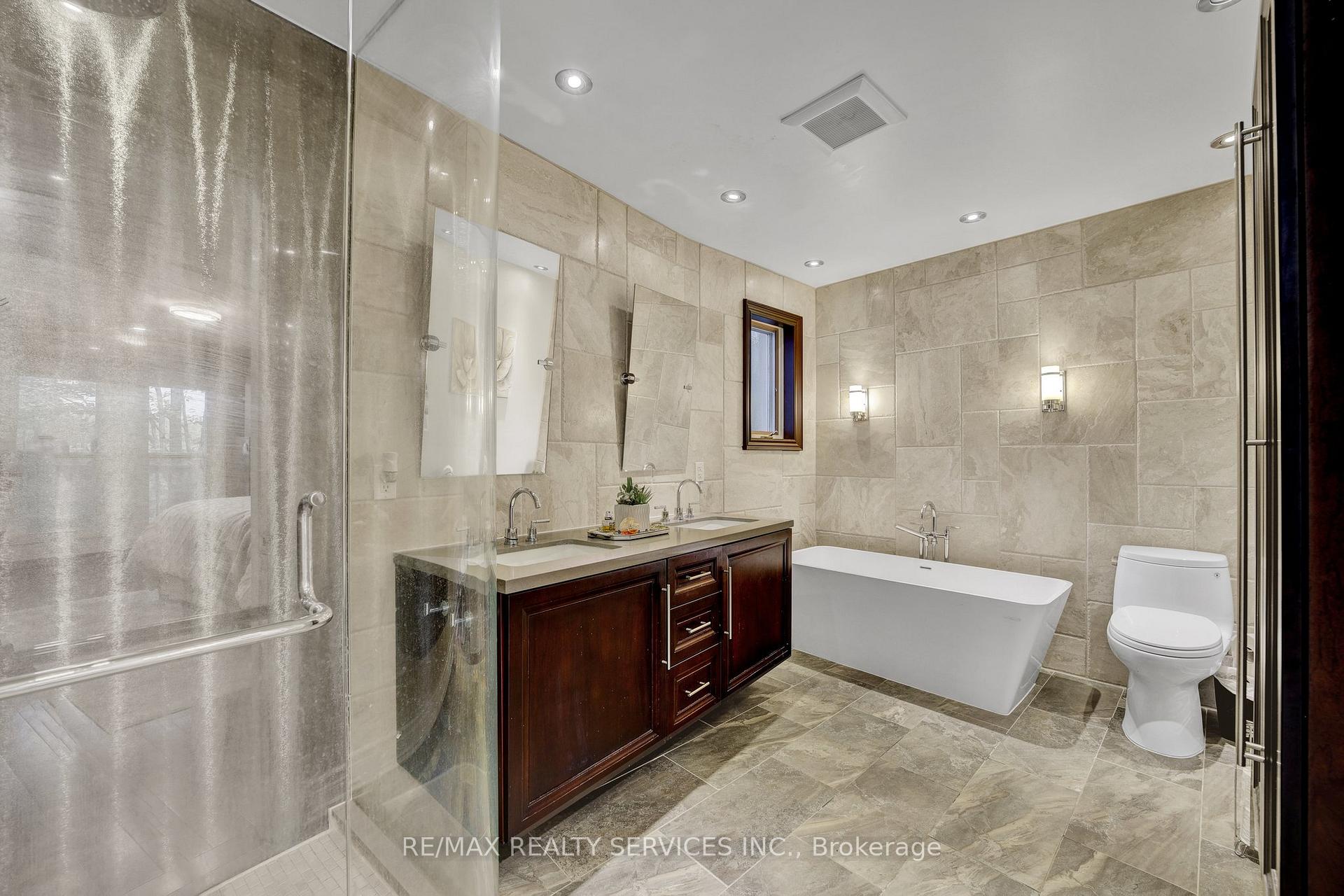 Photo 21 of 247 Sand Road, East Gwillimbury, Holland Landing — HOMEH