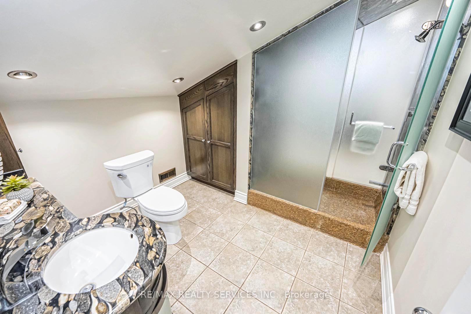 Photo 24 of 247 Sand Road, East Gwillimbury, Holland Landing — HOMEH