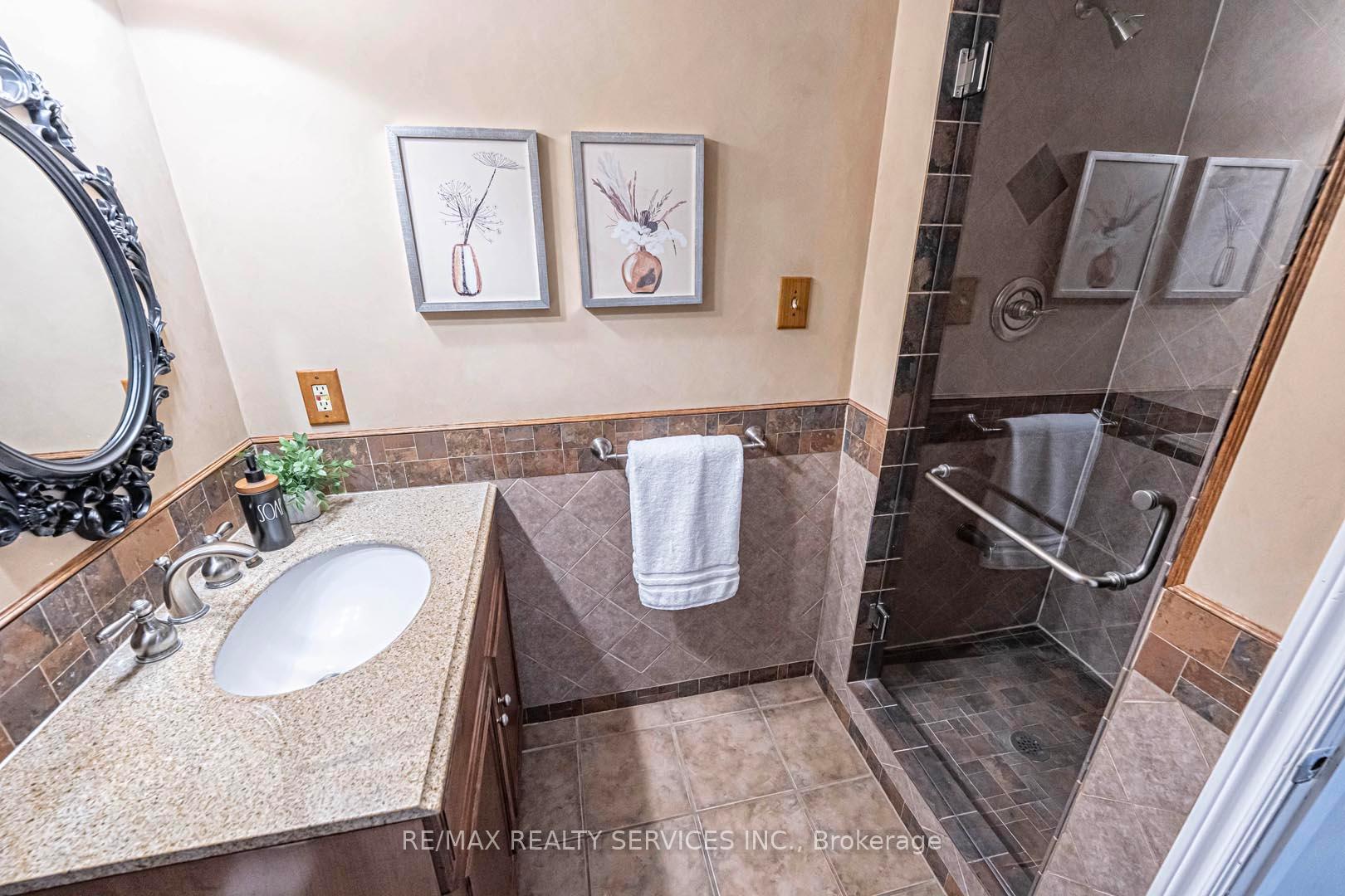 Photo 26 of 247 Sand Road, East Gwillimbury, Holland Landing — HOMEH