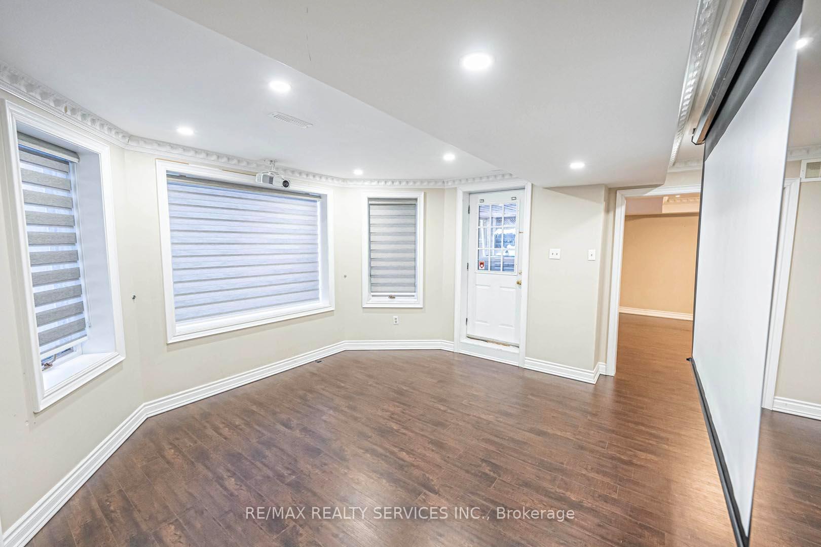 Photo 30 of 247 Sand Road, East Gwillimbury, Holland Landing — HOMEH
