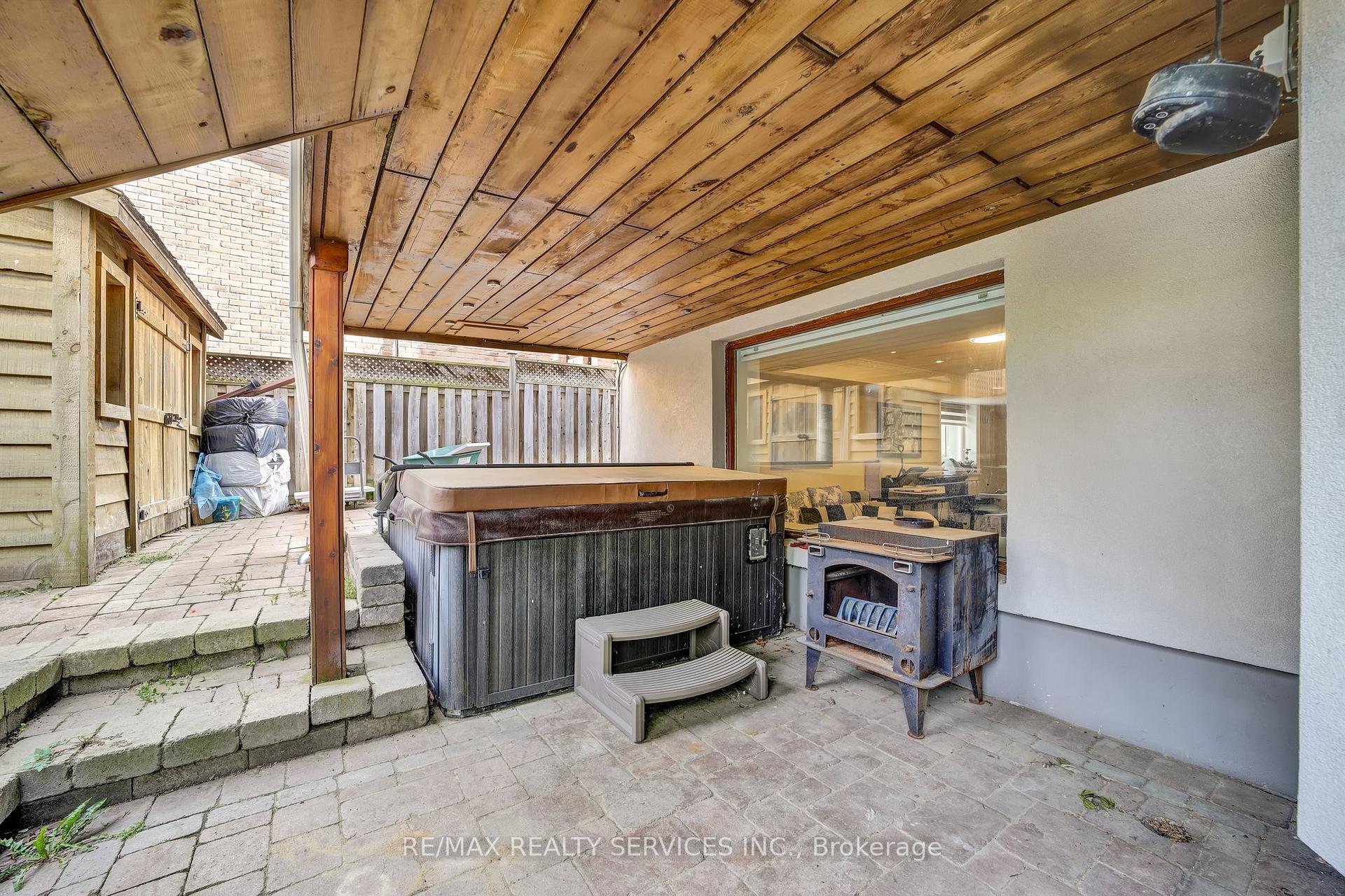 Photo 34 of 247 Sand Road, East Gwillimbury, Holland Landing — HOMEH