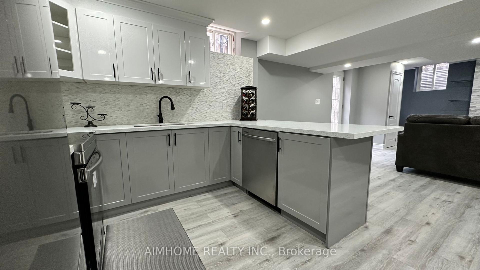 Photo 8 of 2169 Hillmount Drive, Oakville, Westmount — HOMEH