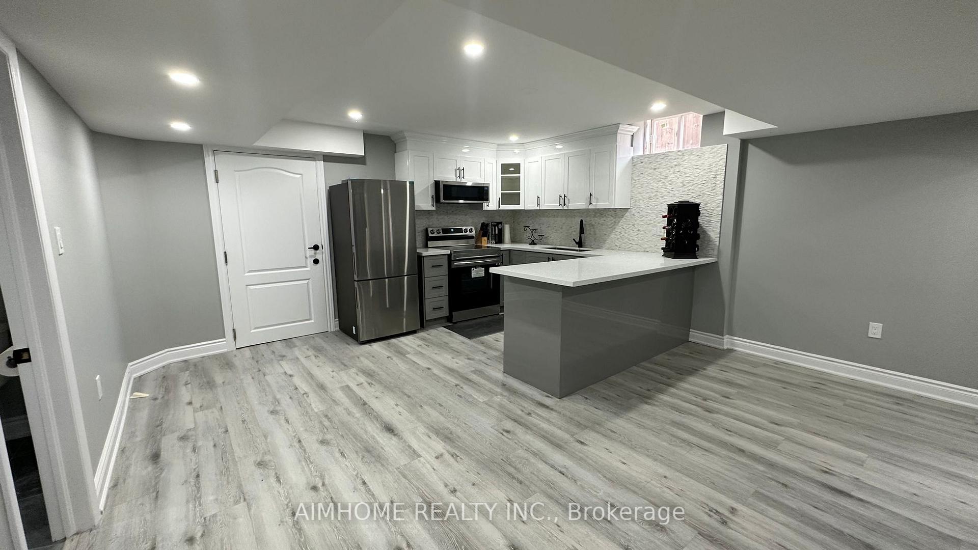 Photo 9 of 2169 Hillmount Drive, Oakville, Westmount — HOMEH