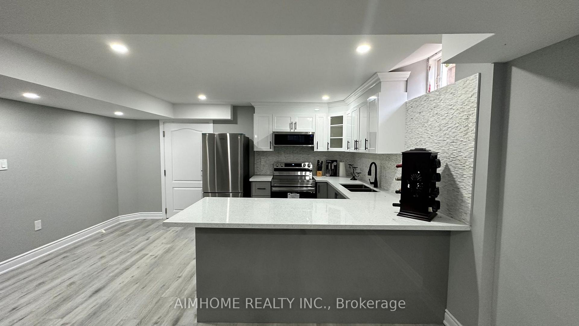 Photo 10 of 2169 Hillmount Drive, Oakville, Westmount — HOMEH