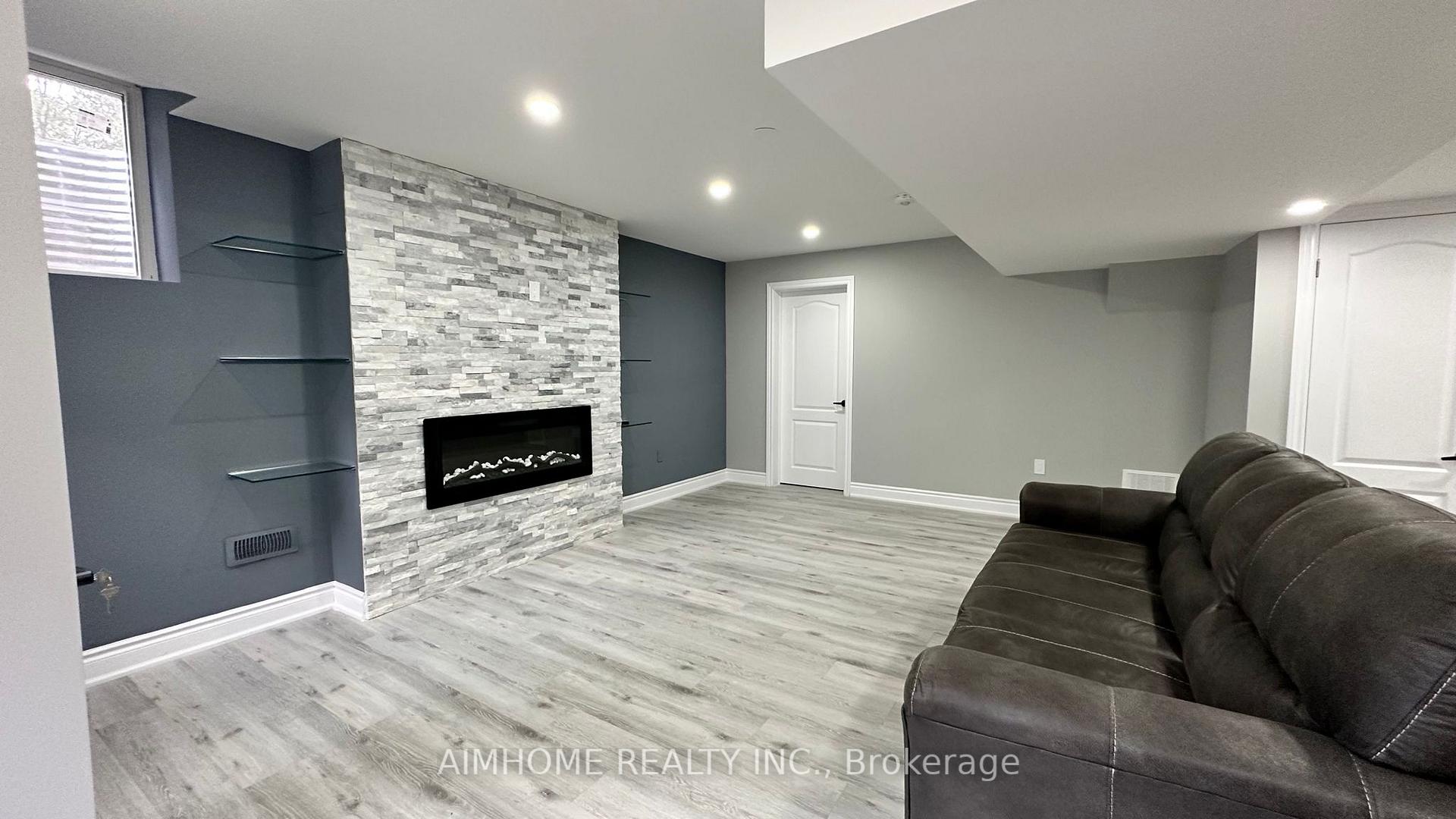 Photo 11 of 2169 Hillmount Drive, Oakville, Westmount — HOMEH