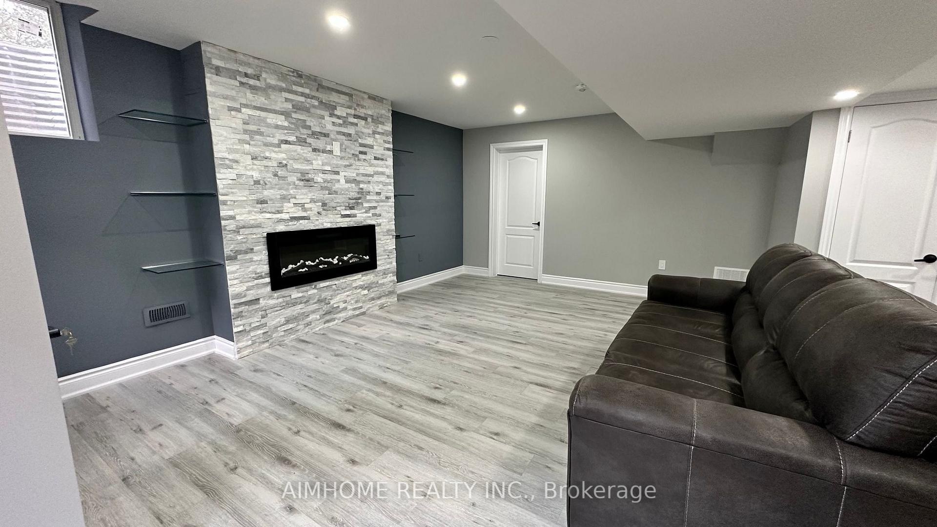 Photo 13 of 2169 Hillmount Drive, Oakville, Westmount — HOMEH