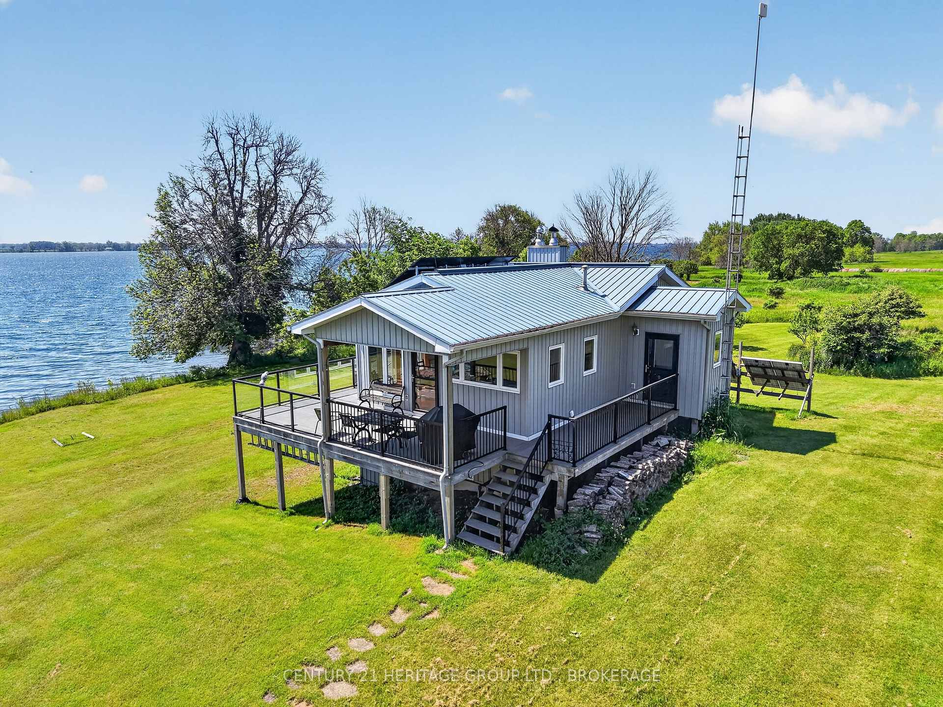 Photo 5 of 648 Third Line Road, Frontenac Islands, Wolfe Island — HOMEH