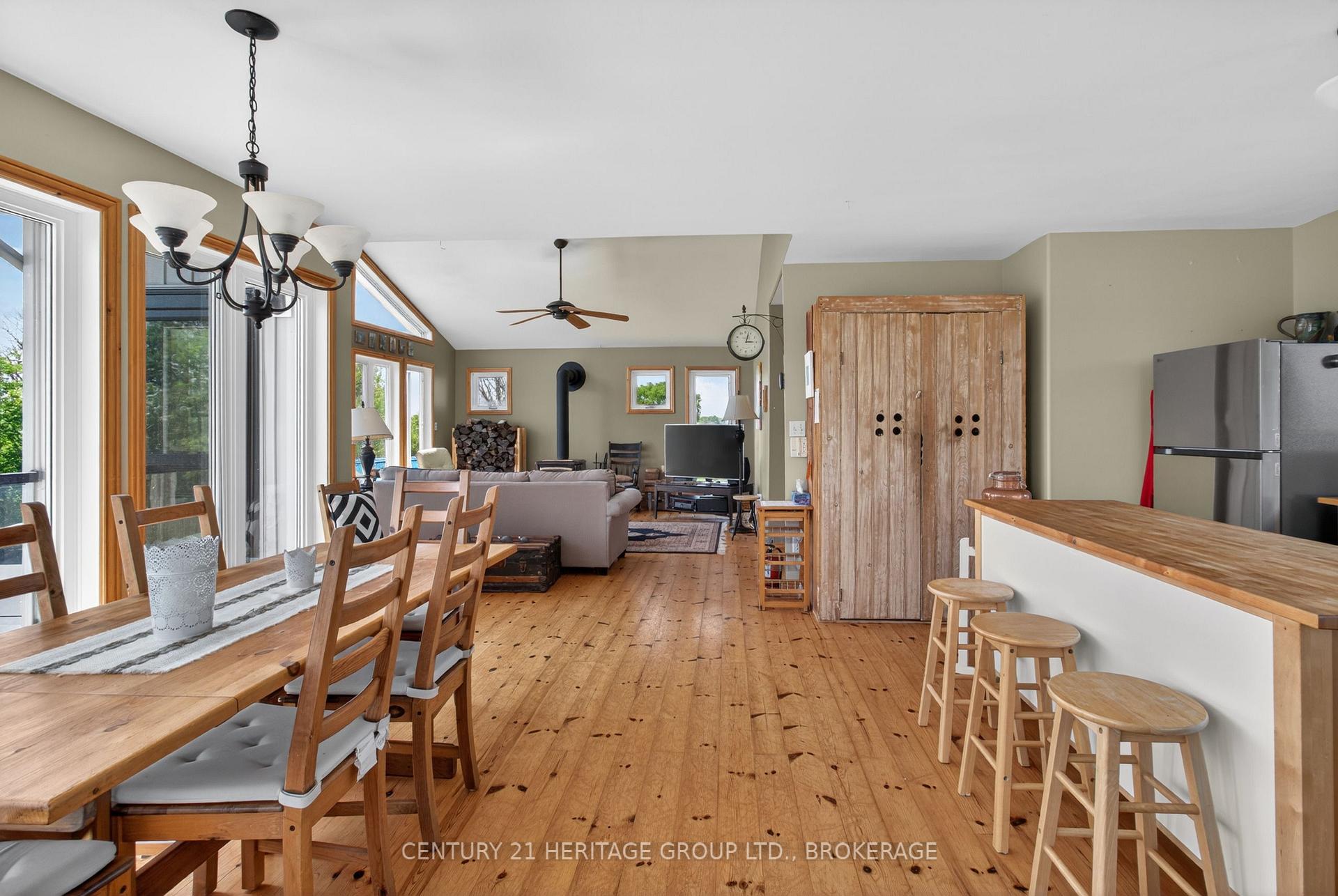 Photo 14 of 648 Third Line Road, Frontenac Islands, Wolfe Island — HOMEH