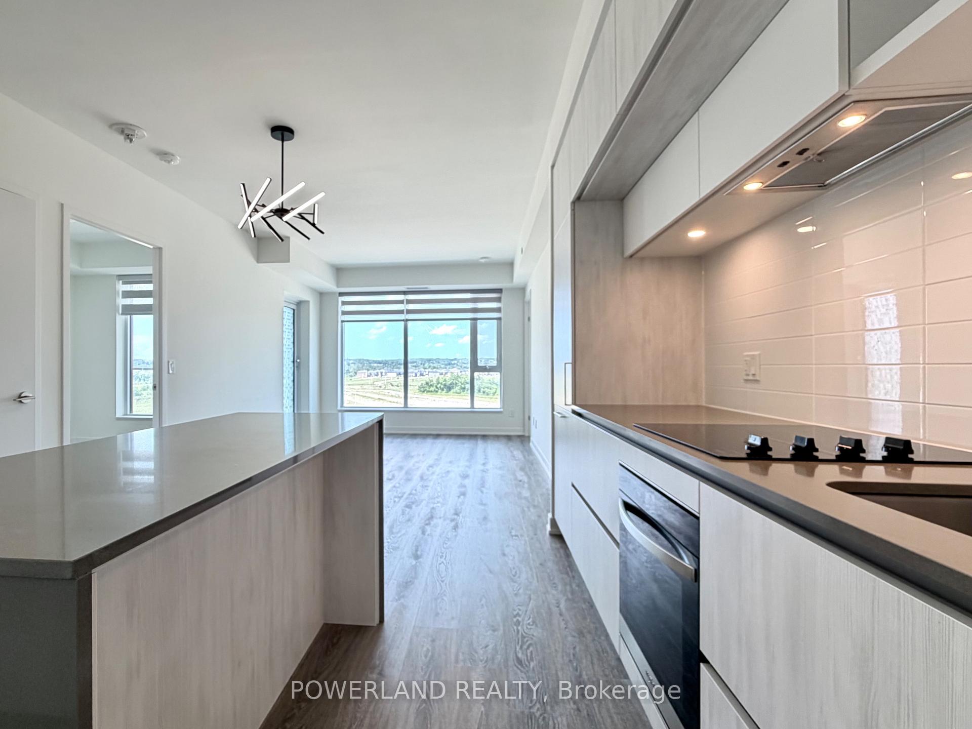 Photo 8 of Unit 828, 2 David Eyer Road, Richmond Hill, Rural Richmond Hill — HOMEH