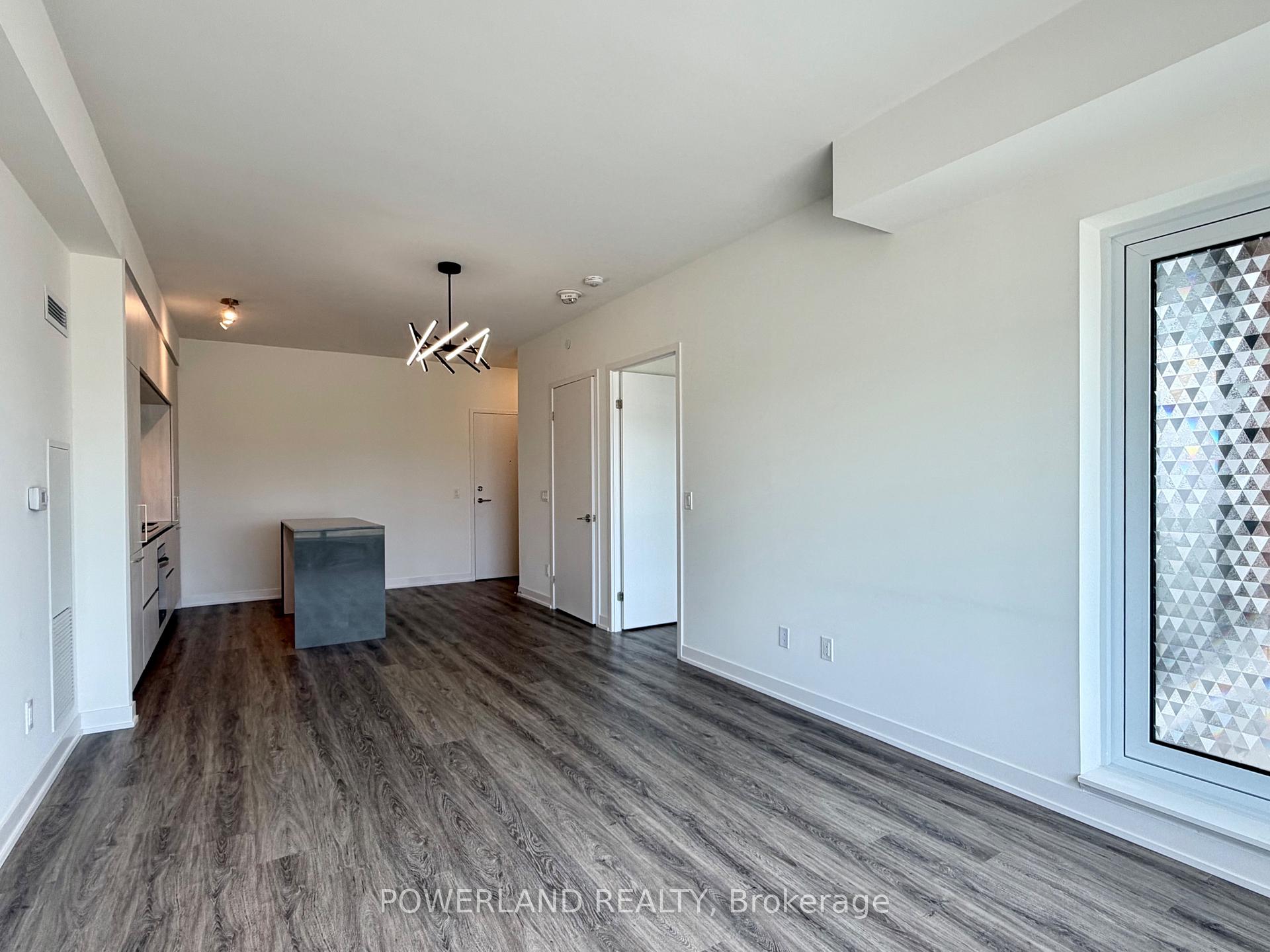 Photo 13 of Unit 828, 2 David Eyer Road, Richmond Hill, Rural Richmond Hill — HOMEH
