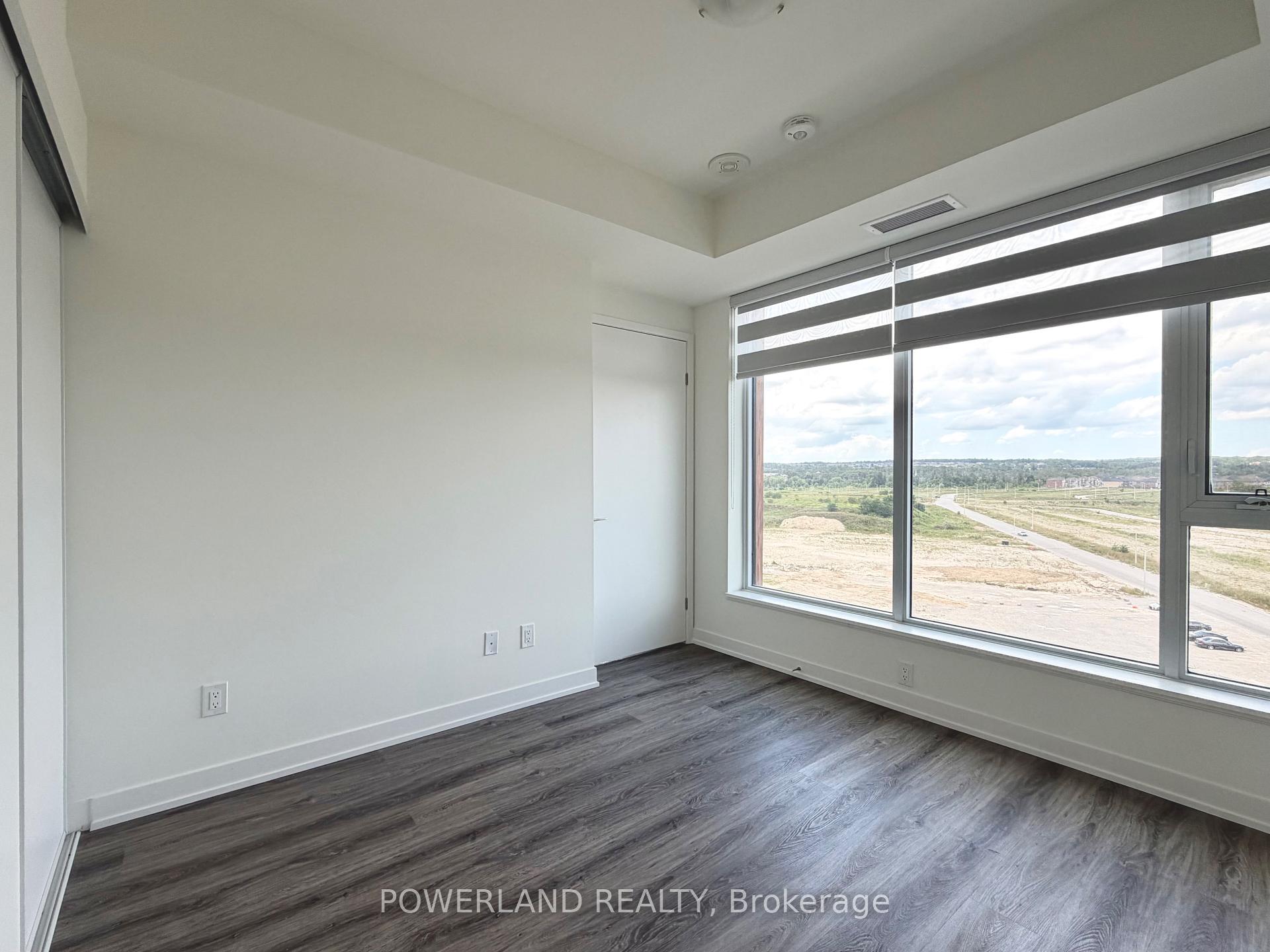 Photo 14 of Unit 828, 2 David Eyer Road, Richmond Hill, Rural Richmond Hill — HOMEH