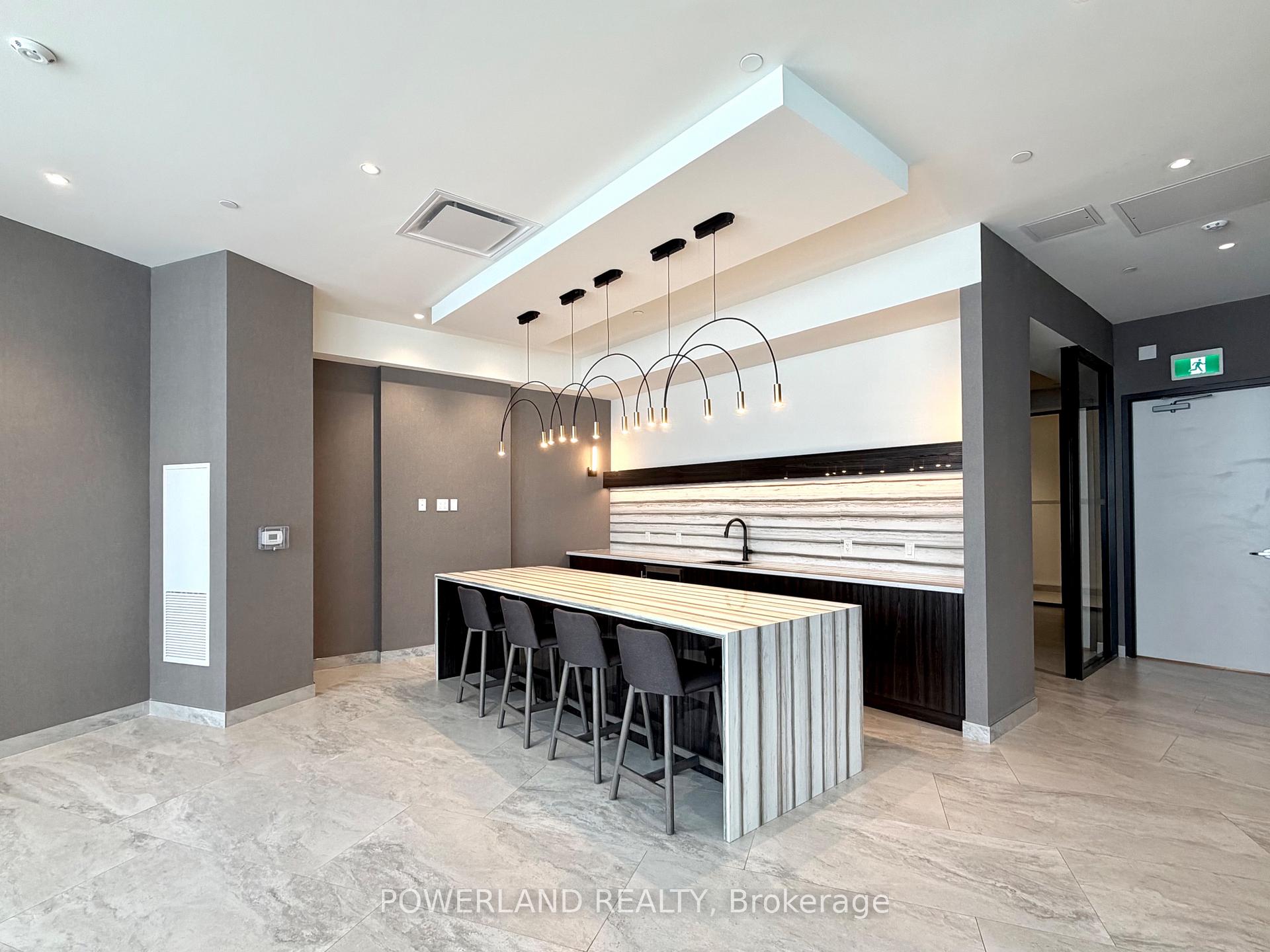 Photo 22 of Unit 828, 2 David Eyer Road, Richmond Hill, Rural Richmond Hill — HOMEH