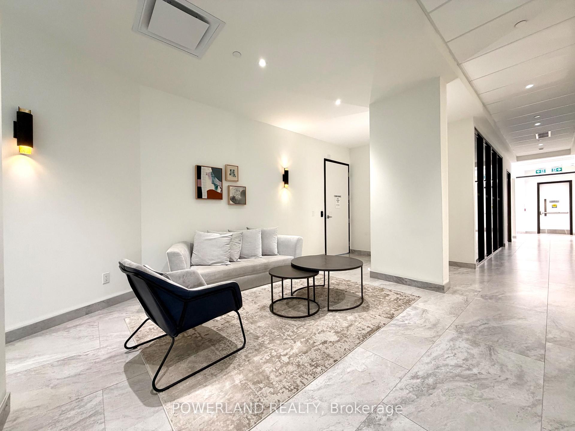 Photo 26 of Unit 828, 2 David Eyer Road, Richmond Hill, Rural Richmond Hill — HOMEH