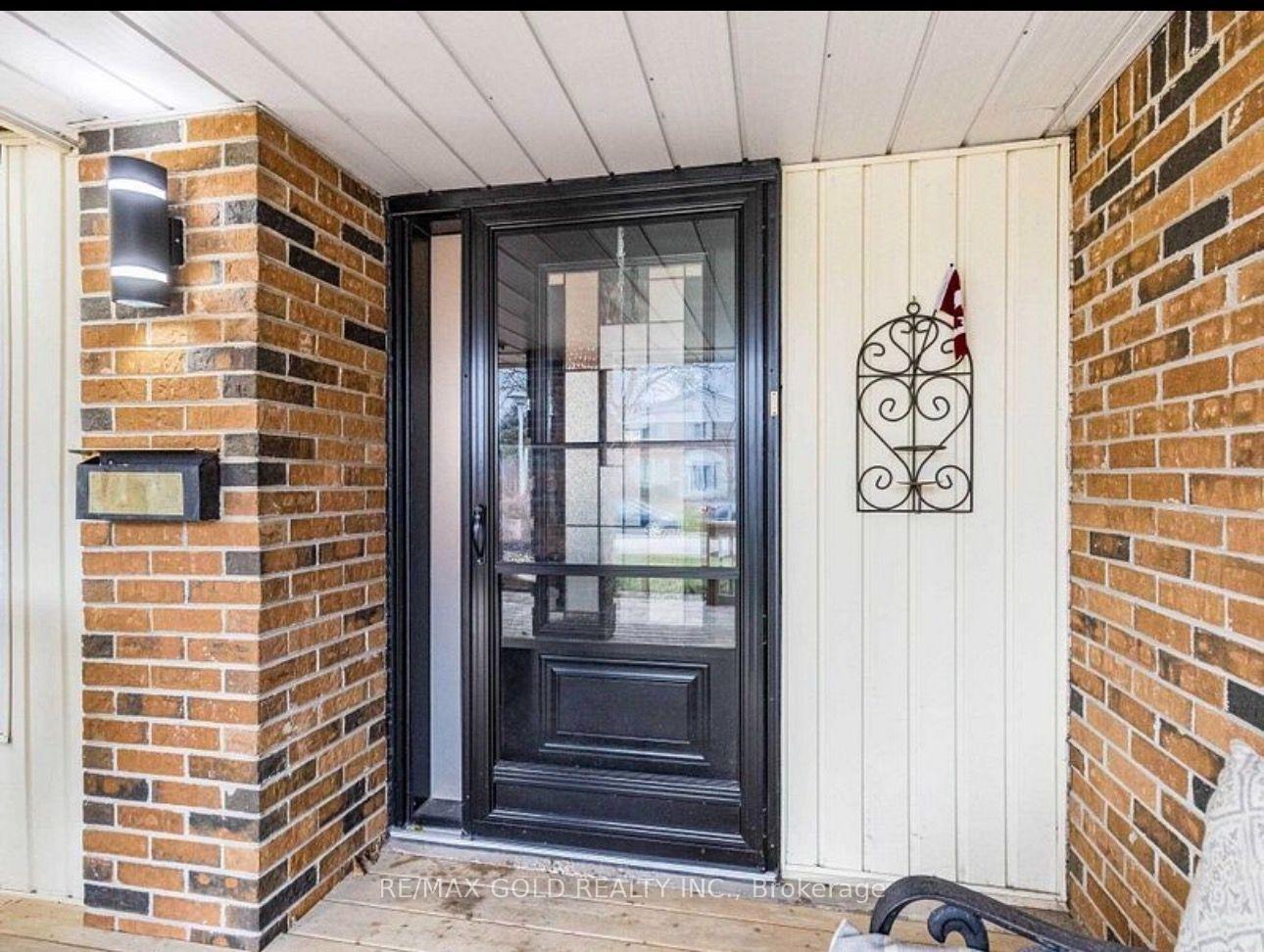 Photo 3 of 50 Lorraine Crescent, Brampton, Westgate — HOMEH