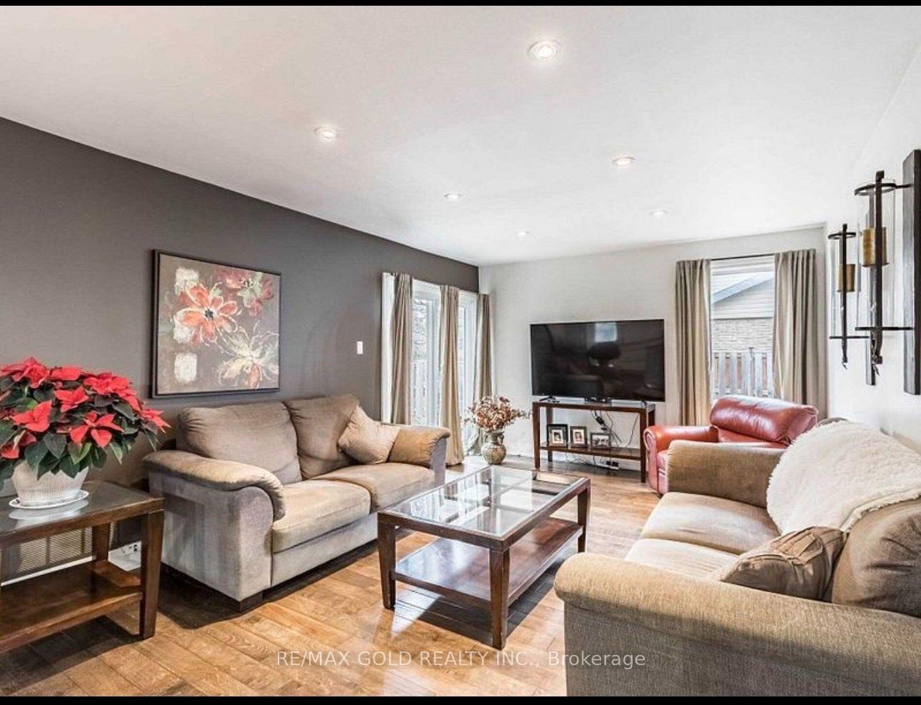Photo 11 of 50 Lorraine Crescent, Brampton, Westgate — HOMEH