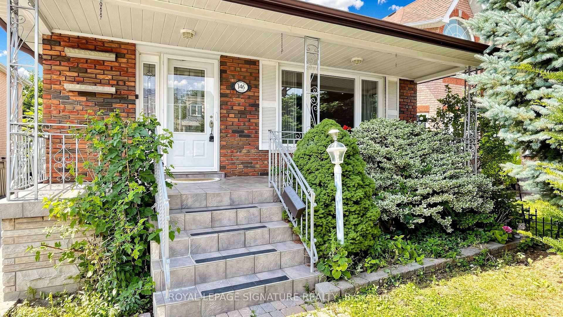 Photo 2 of 146 Maybourne Avenue, Scarborough, Clairlea-Birchmount — HOMEH