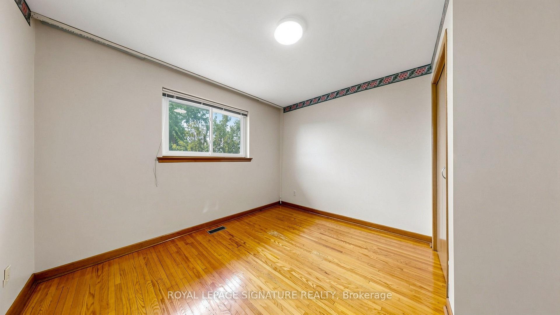 Photo 14 of 146 Maybourne Avenue, Scarborough, Clairlea-Birchmount — HOMEH