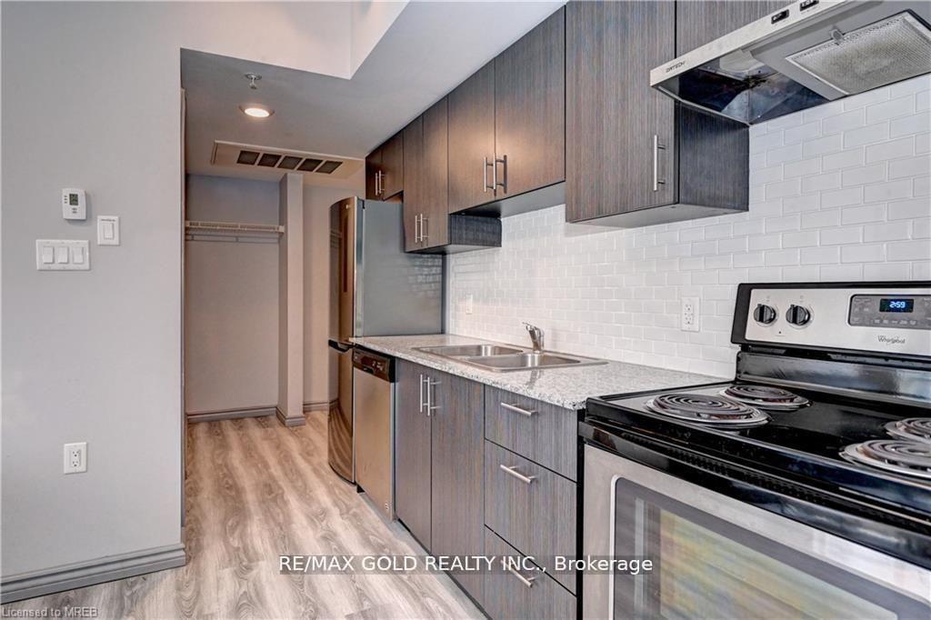 Photo 6 of 275 Larch Street, Waterloo, Downtown Waterloo — HOMEH