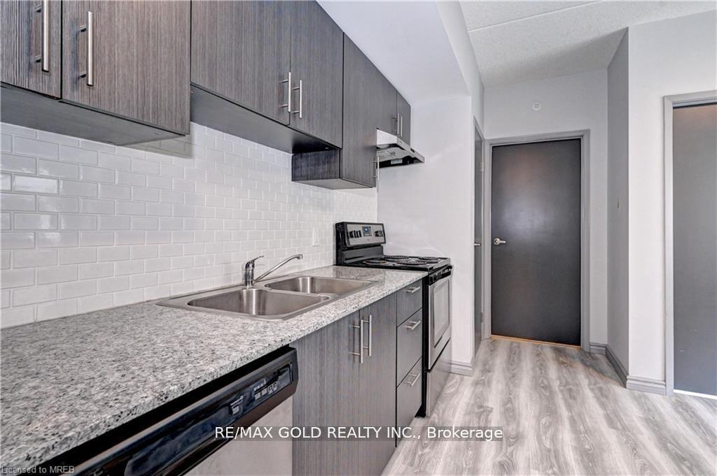 Photo 7 of 275 Larch Street, Waterloo, Downtown Waterloo — HOMEH