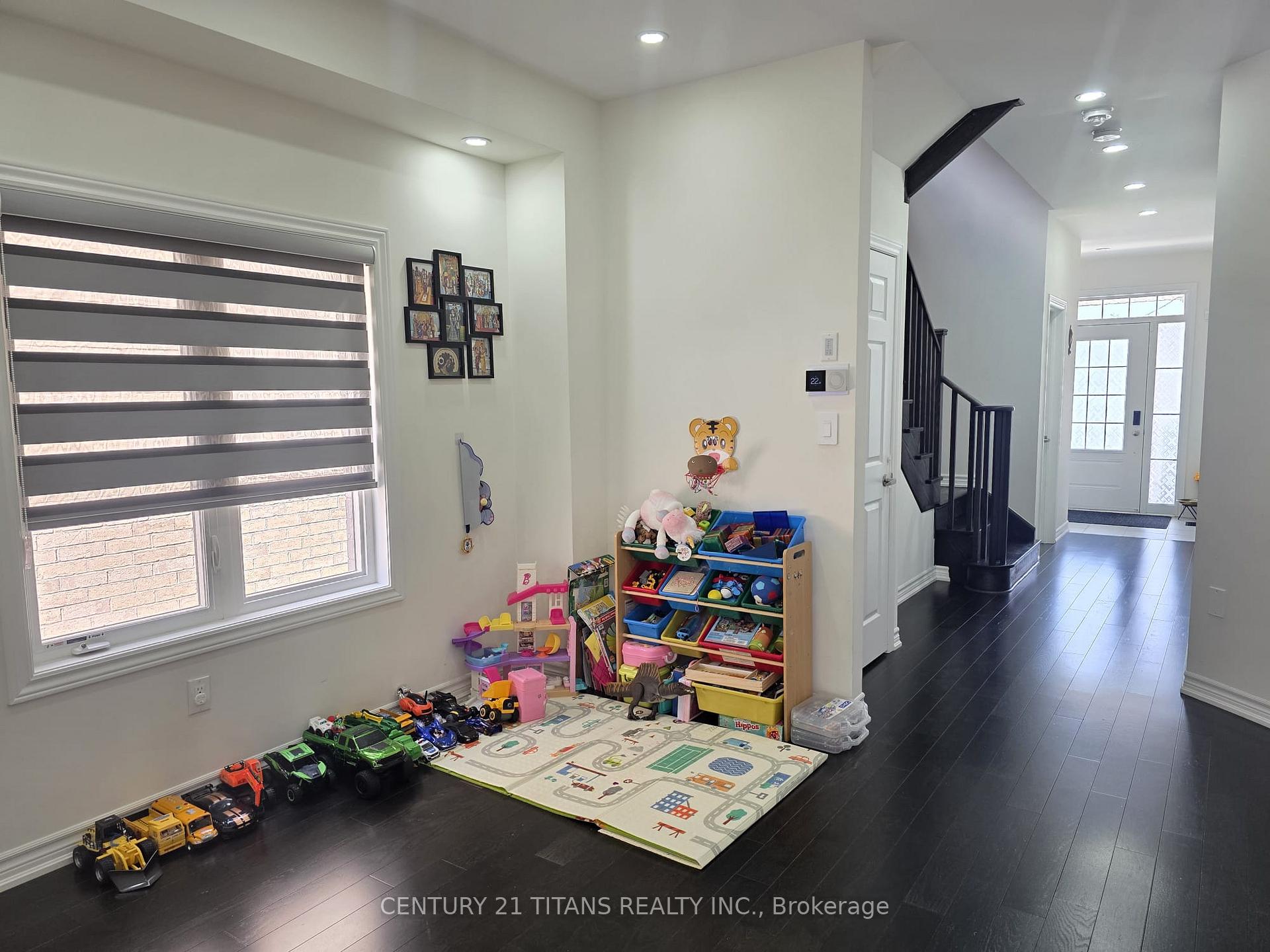 Photo 10 of 236 Fleetwood Drive, Oshawa, Eastdale — HOMEH