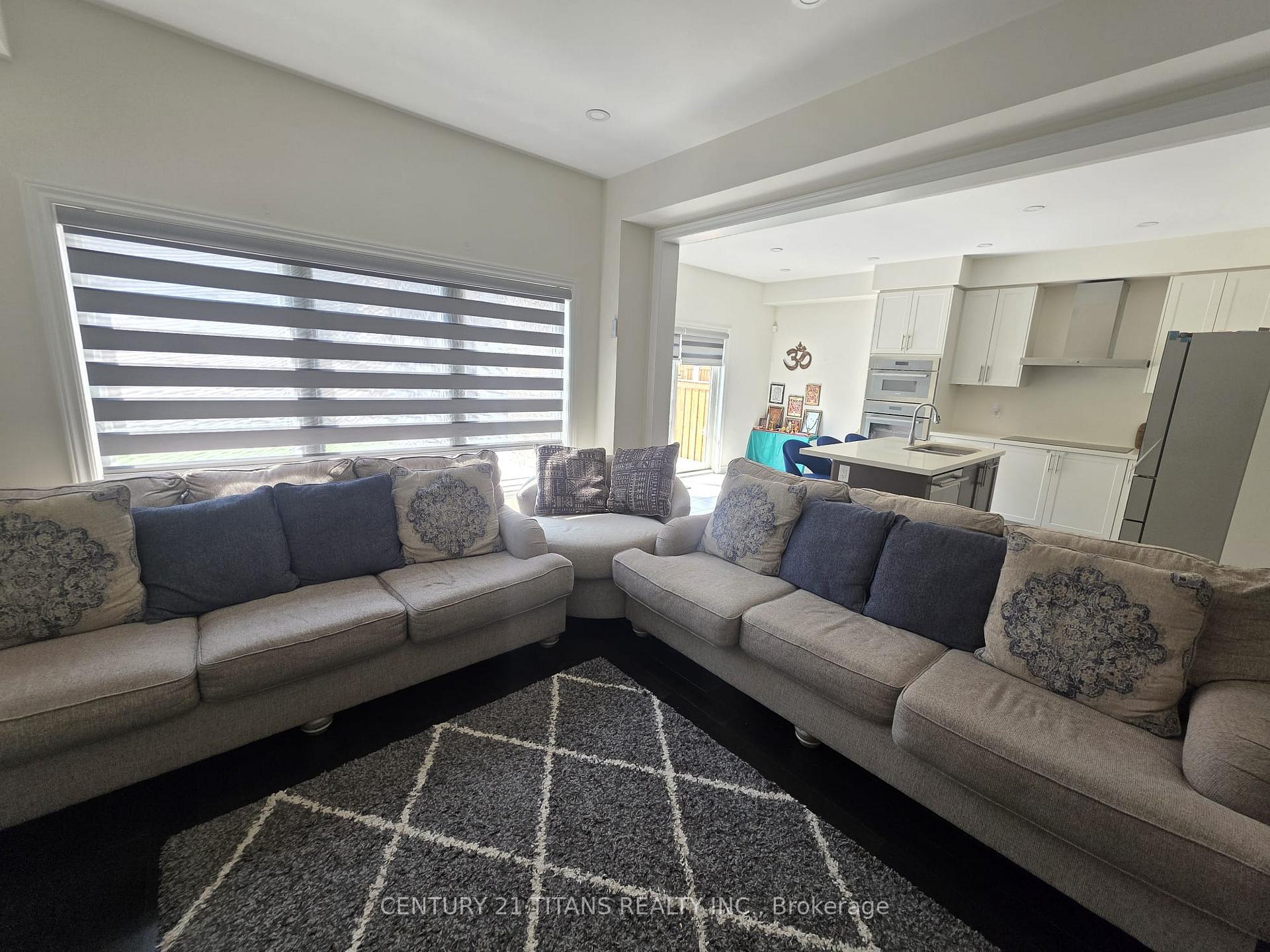 Photo 11 of 236 Fleetwood Drive, Oshawa, Eastdale — HOMEH