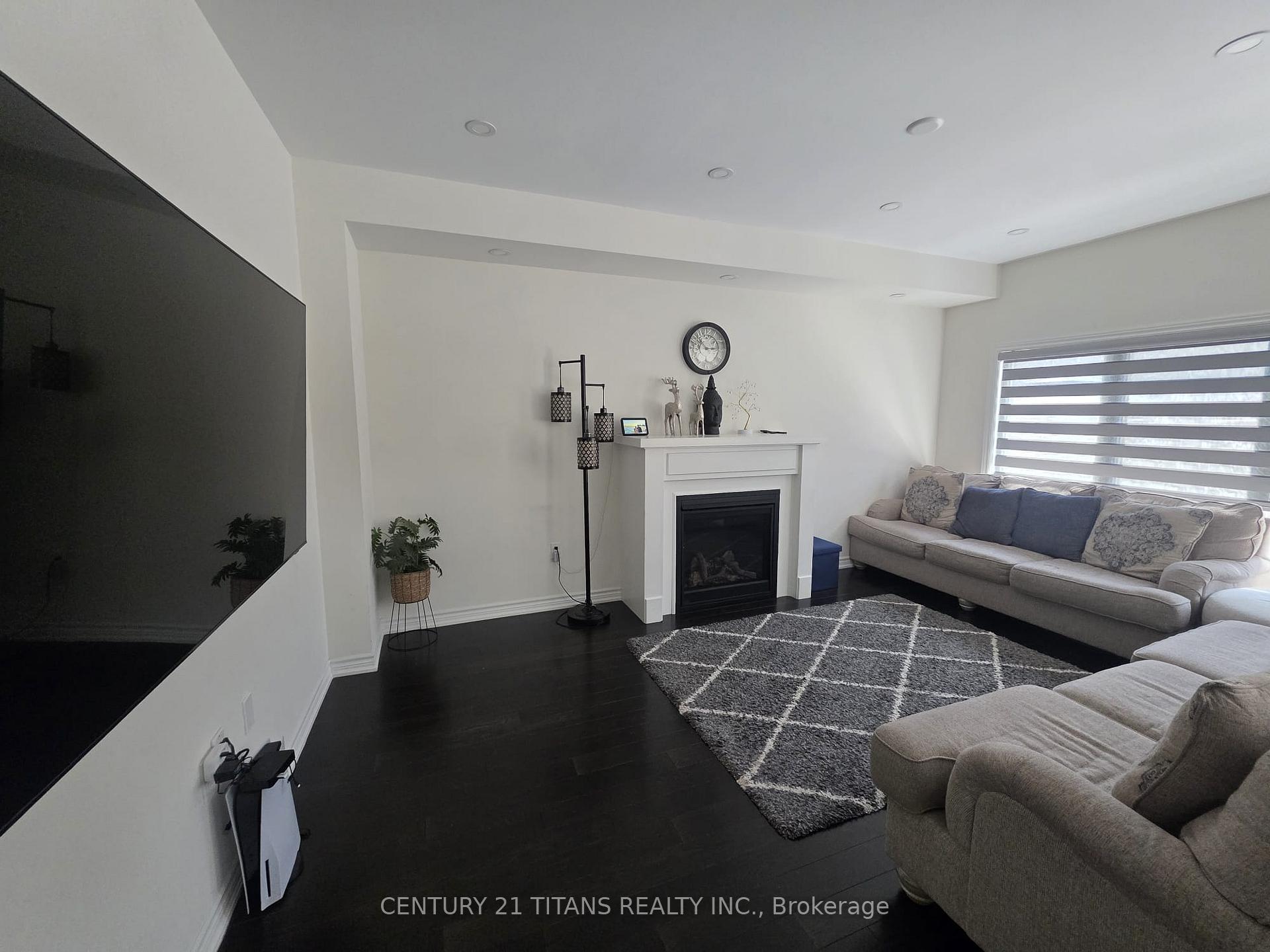 Photo 13 of 236 Fleetwood Drive, Oshawa, Eastdale — HOMEH